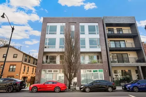 3051 W Armitage Ave #2E, Chicago, IL 60647