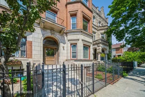 3410 S Calumet Ave #3, Chicago, IL 60616