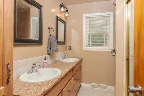 902 Crestline Dr, Normal, IL 61761 photo 17