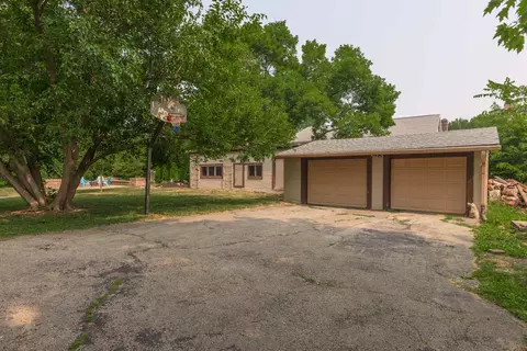 902 Crestline Dr, Normal, IL 61761 photo 32