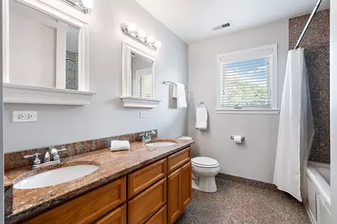 3917 N Octavia Ave, Chicago, IL 60634 photo 16