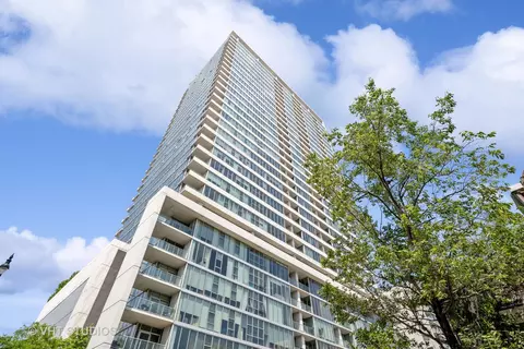 1720 S Michigan Ave #404, Chicago, IL 60605