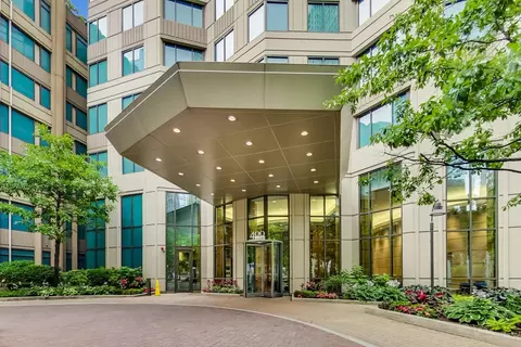 400 N La Salle Dr #1711, Chicago, IL 60654