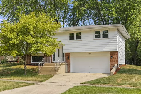 750 Spruce Ln, Bartlett, IL 60103 photo 2
