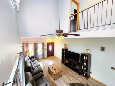 5426 Sun Valley Dr, Plainfield, IL 60586 photo 3