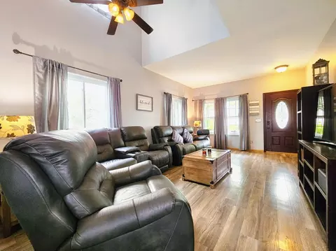 5426 Sun Valley Dr, Plainfield, IL 60586 photo 5