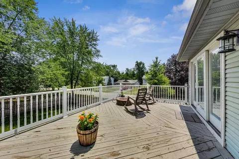 166 Thackeray Dr, Bolingbrook, IL 60440 photo 31