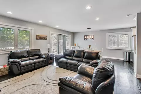 166 Thackeray Dr, Bolingbrook, IL 60440 photo 3