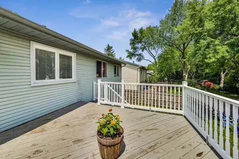 166 Thackeray Dr, Bolingbrook, IL 60440 photo 32