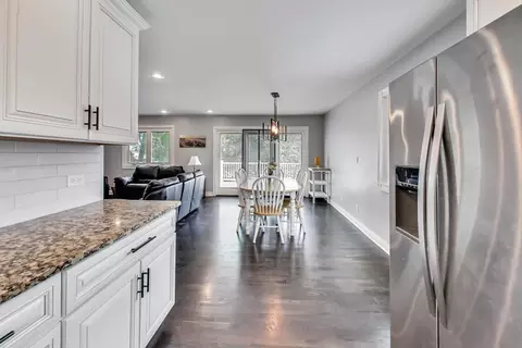 166 Thackeray Dr, Bolingbrook, IL 60440 photo 10