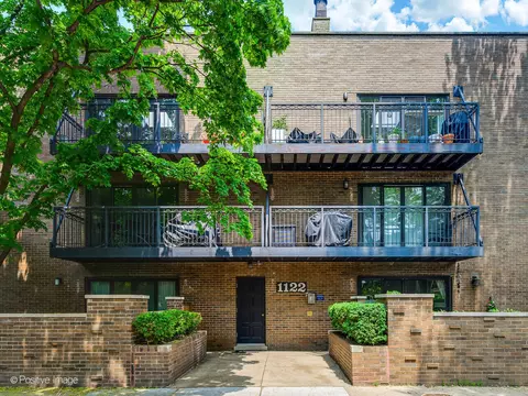 1122 W Altgeld St #4, Chicago, IL 60614