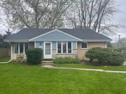 1206 Longmeadow Dr, Glenview, IL 60025