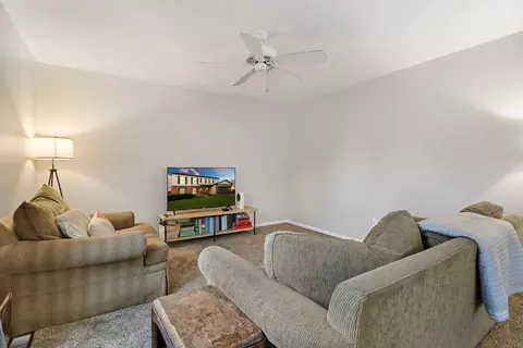 1981 Madison Ave, Gurnee, IL 60031 photo 11