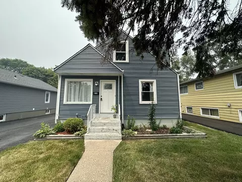 810 Yeoman St, Waukegan, IL 60085