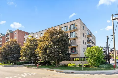 1660 E Thacker St #1E, Des Plaines, IL 60016