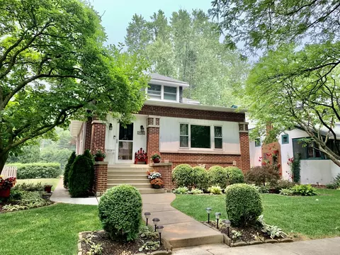 312 S Fairview Ave, Park Ridge, IL 60068