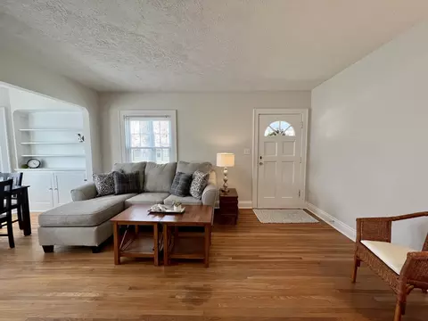 906 Normal Ave, Normal, IL 61761 photo 3
