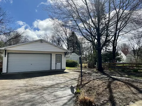 906 Normal Ave, Normal, IL 61761 photo 33