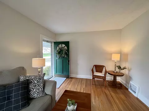 906 Normal Ave, Normal, IL 61761 photo 4