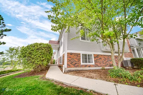 2352 Dawson Ln, Algonquin, IL 60102 photo 2