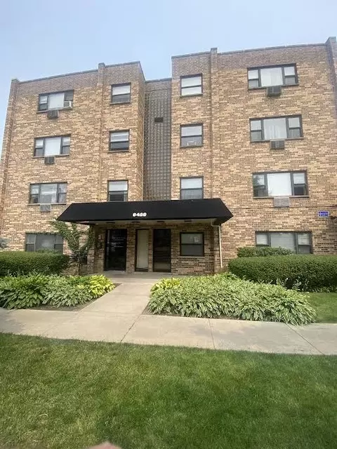 6400 N Ridge Ave #303, Chicago, IL 60626