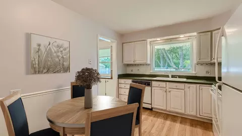 4080 Suffolk Ln, Hoffman Estates, IL 60192 photo 5