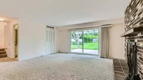 4080 Suffolk Ln, Hoffman Estates, IL 60192 photo 13