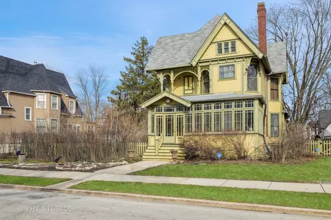 3441 Home Ave, Berwyn, IL 60402