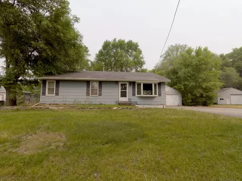 2810 Cemetery Rd, Morris, IL 60450