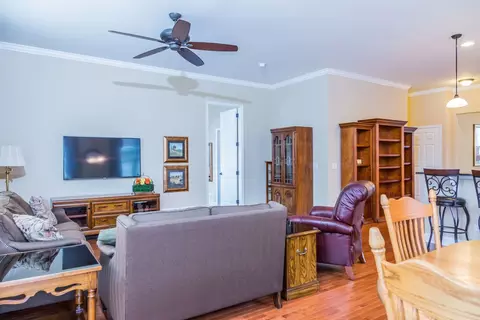 3853 Olympia Fields Dr, Elgin, IL 60124 photo 9