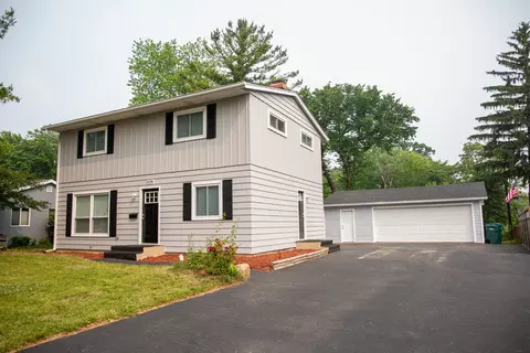 36586 N Edgewood Dr, Gurnee, IL 60031