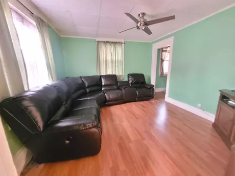 112 E Oliver St, Mansfield, IL 61854 photo 3
