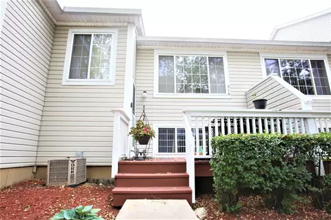 316 Windcrest Ct, Bolingbrook, IL 60440