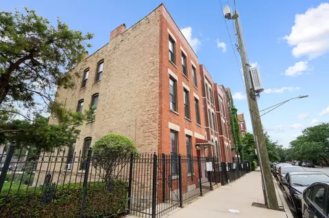 1331 W Huron St, Chicago, IL 60642