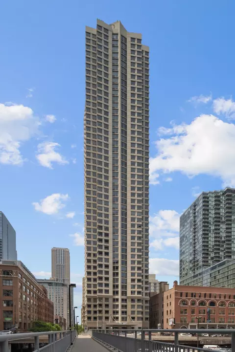 440 N Wabash Ave #4007, Chicago, IL 60611