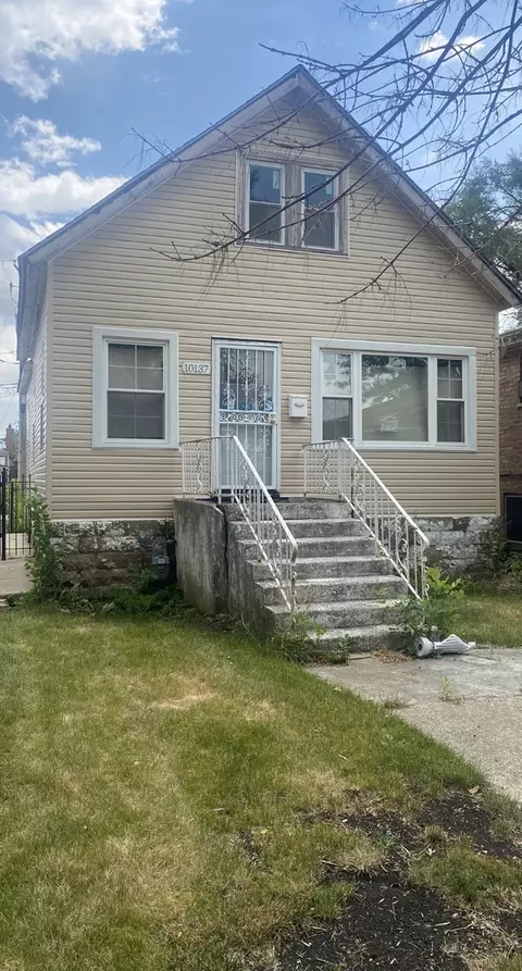 10137 S Carpenter St, Chicago, IL 60643