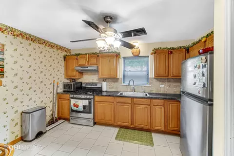 8101 S Artesian Ave, Chicago, IL 60652 photo 15
