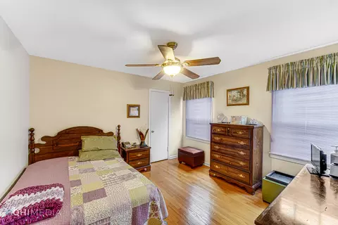 8101 S Artesian Ave, Chicago, IL 60652 photo 13