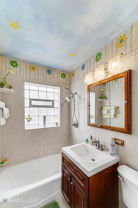 8101 S Artesian Ave, Chicago, IL 60652 photo 12