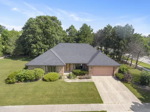 4008 Stoney Island Ave, Gurnee, IL 60031