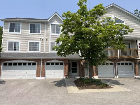 202 E Parallel St #4B, Palatine, IL 60067