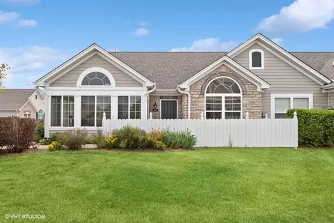 628 Handel Ln #628, Woodstock, IL 60098