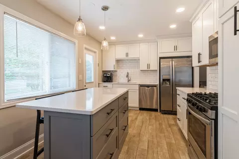 712 E Holly Ct, Mount Prospect, IL 60056 photo 7