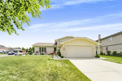 295 Heritage Pkwy, Romeoville, IL 60446