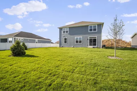 3623 Ancient Oak Dr, Elgin, IL 60124 photo 2