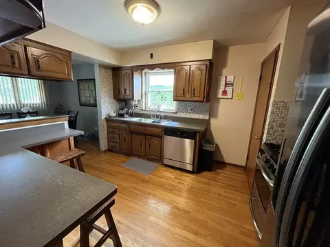 1712 N Maple St, Des Plaines, IL 60018 photo 3