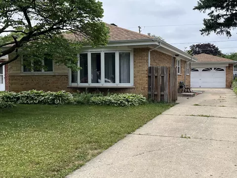 1712 N Maple St, Des Plaines, IL 60018