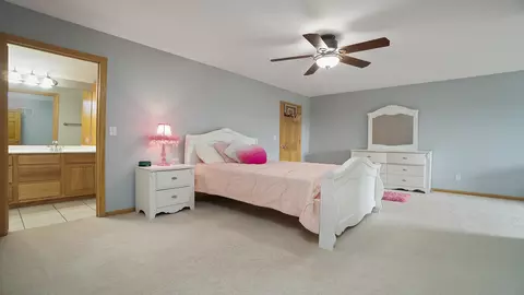 12743 Skyline Dr, Roscoe, IL 61073 photo 34