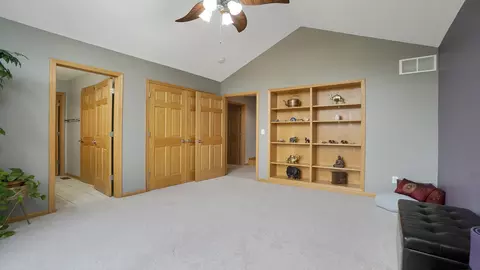 12743 Skyline Dr, Roscoe, IL 61073 photo 32
