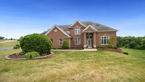 12743 Skyline Dr, Roscoe, IL 61073 photo 3